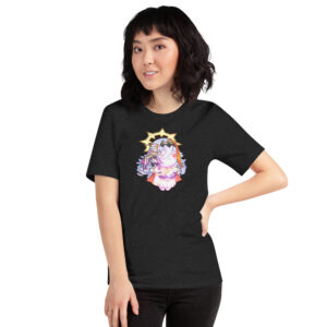 Black tee, female model with hand on hip – Female model in black Vali’s Baldr Plushie – Fire Emblem Shirt, hand on hip and smiling.